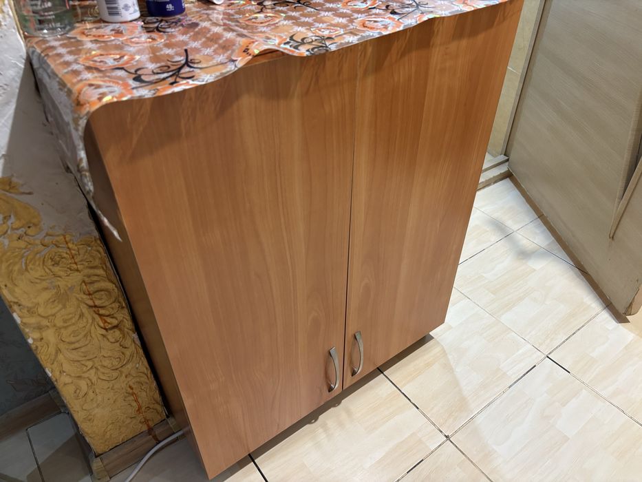 СРОЧНО продам обувницы и полочки