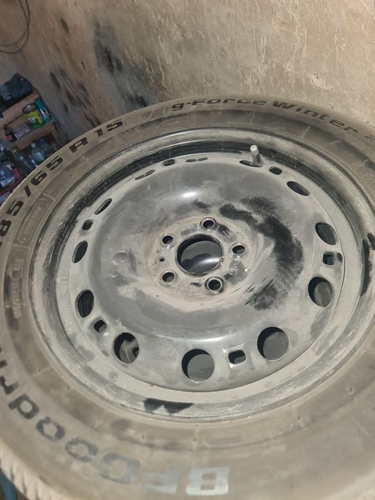 Резины и диски в комплекте.