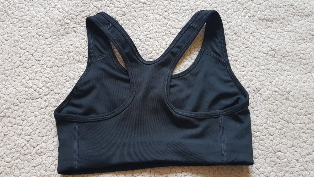 Спортивный топ Nike. Размер XS.