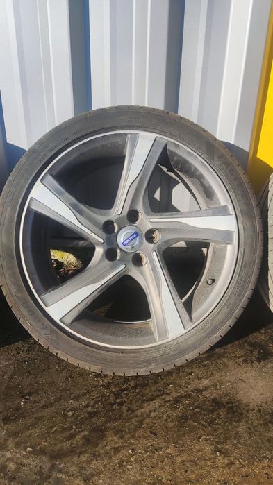 Продавам оригинални джанти за волво модел IXION R-line 430 €