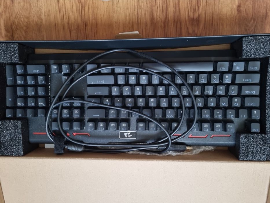 Проводная механическая клавиатура