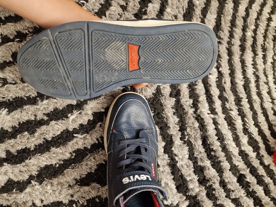 Ghete levi's marimea 35