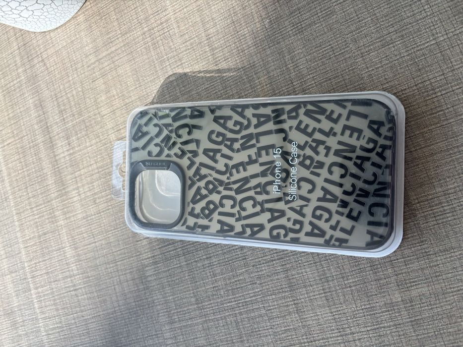 Husa Iphone 15 simplu Balenciaga