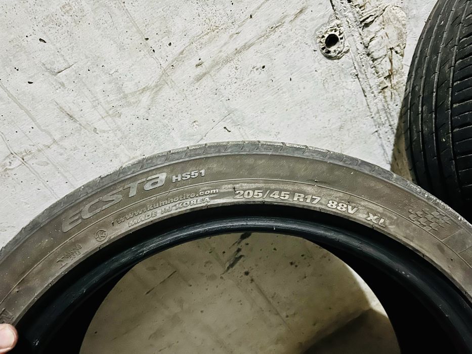 Set 4 anvelope vara 205/45 R17 (2x Falken DOT 2018 + 2x Kumho XL DOT 2021)