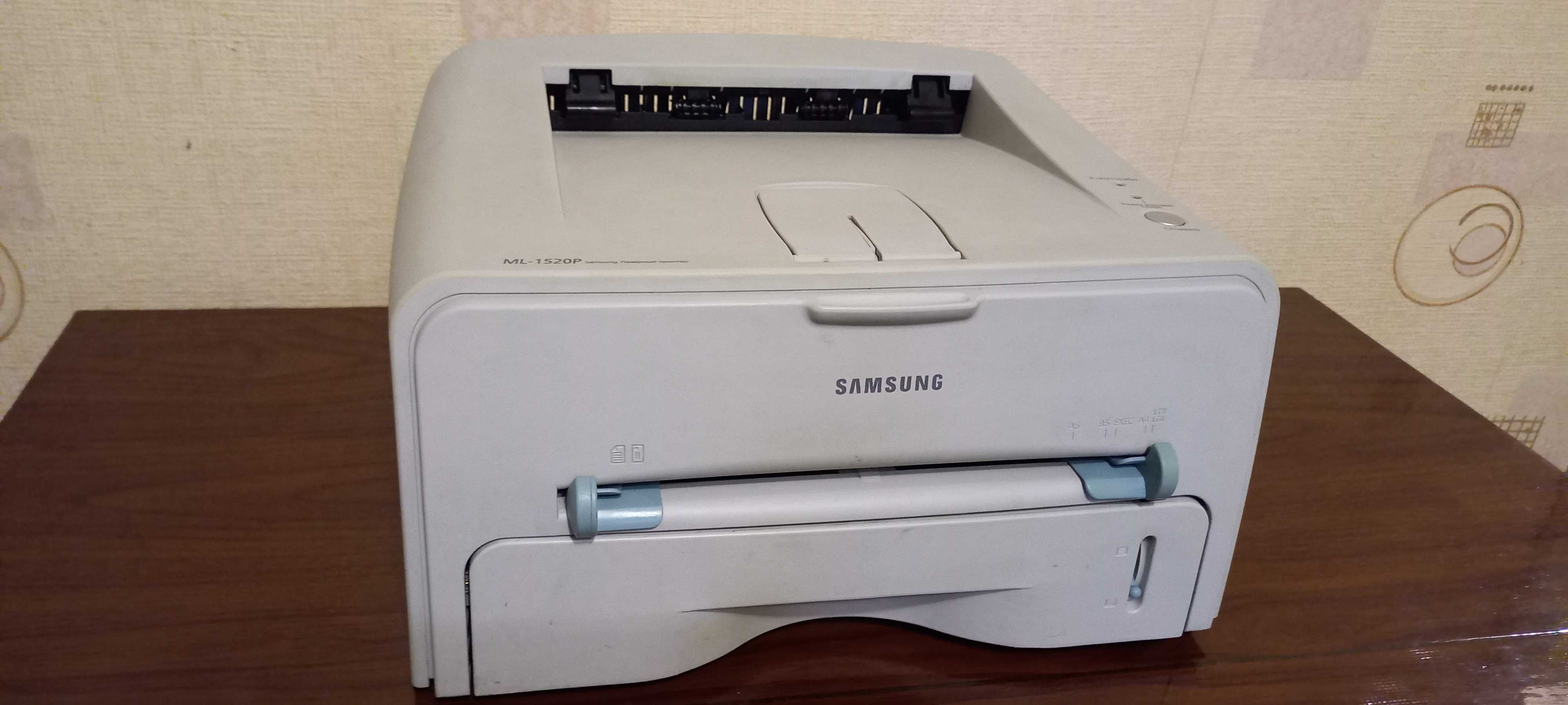 Лазерный Принтер Samsung ML-1520P: 18 000 Тг. - Периферийные.