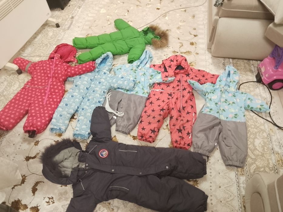 Продам детские комбинезоны
