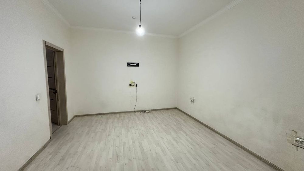 Срочно 2 хонали уй сотилади чкалов метро олдида