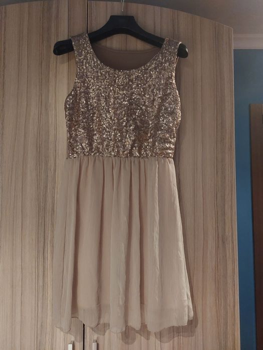 Дамски къси рокли