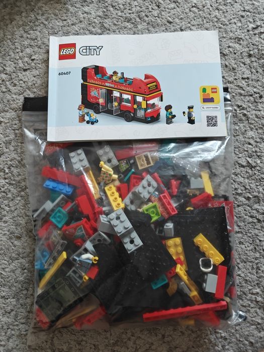 Set de constructie LEGO® City - Autobuz turistic rosu cu etaj 60407, 384 piese