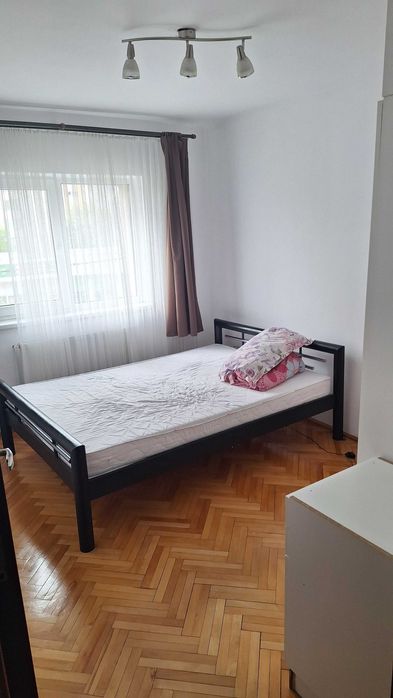 Inchiriez apartament 4 cam Titulescu