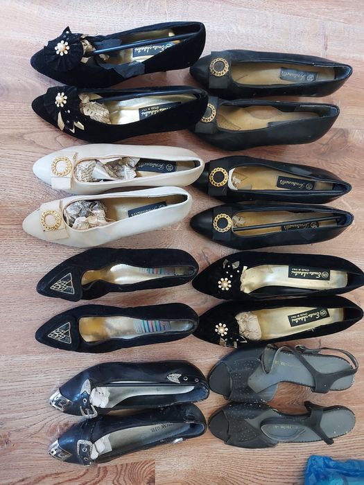 Продаются женские туфли