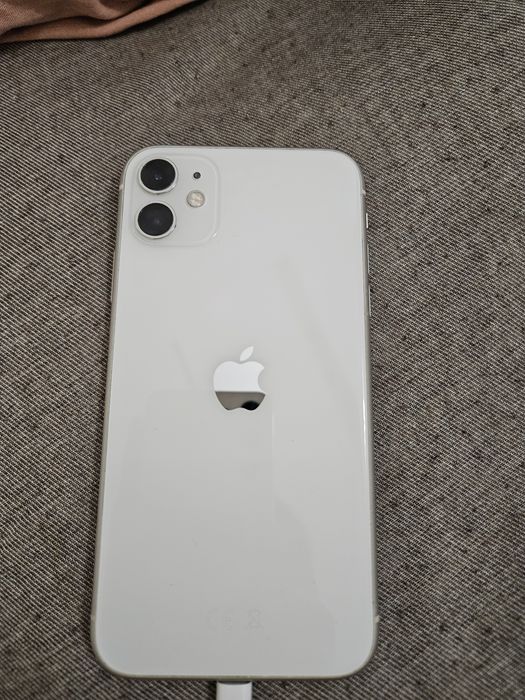 iPhone 11 white 64gb
