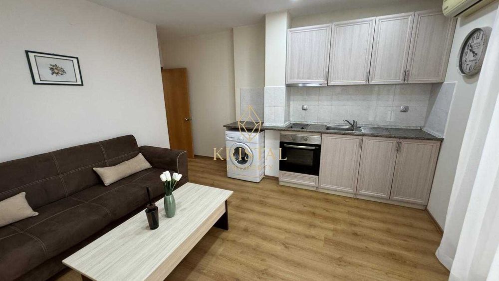 ID: 184 Продава се апартамент с две спални близо до морето в курортния град Свети Влас