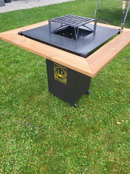 Gratar cu plita si blat de lemn