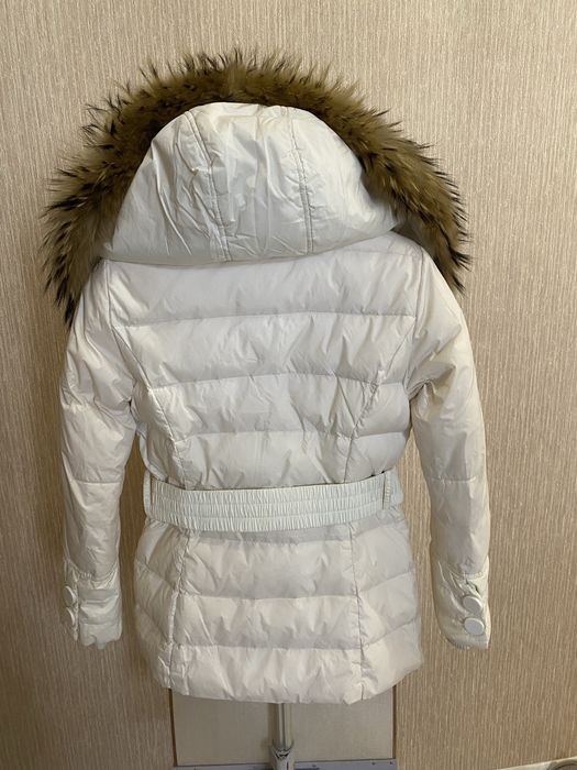 Продам куртку женскую