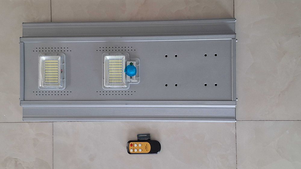 Соларни лампи 200W  с дистанционно