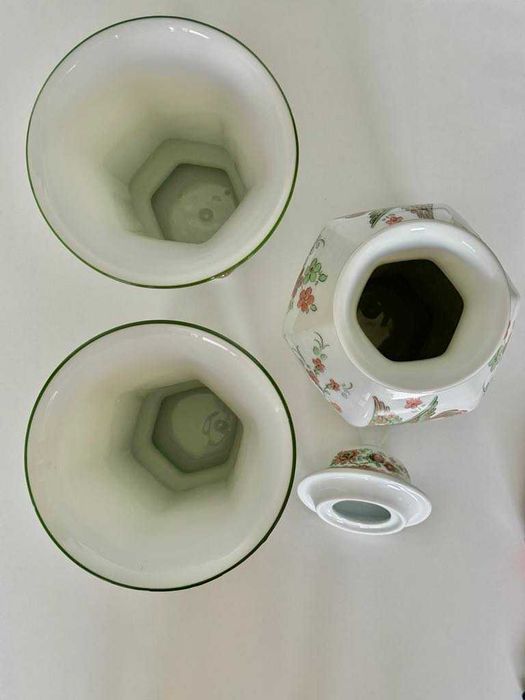 Трио порцеланови вази