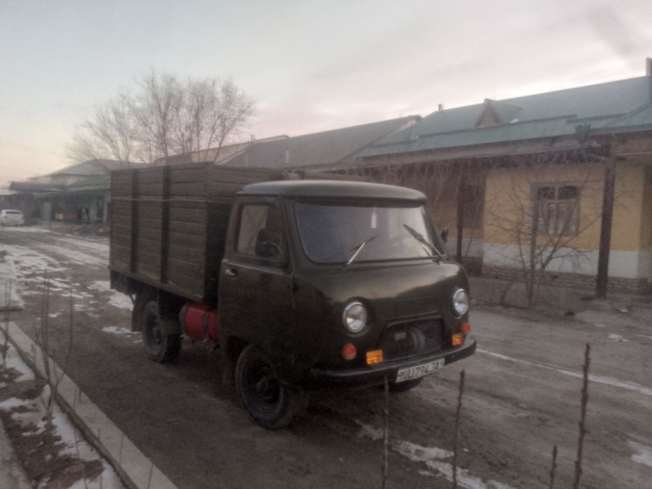 УАЗ сотилади.матор ремонт килинган.5та метан балон куйилган.350-400км