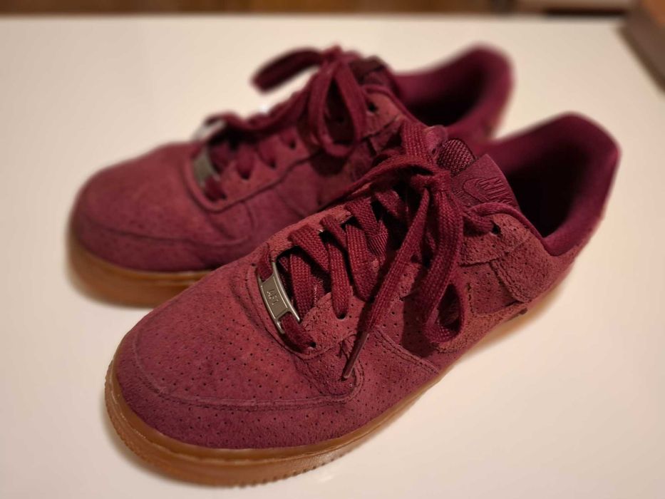 Обувки на марката NIKE, номер 36