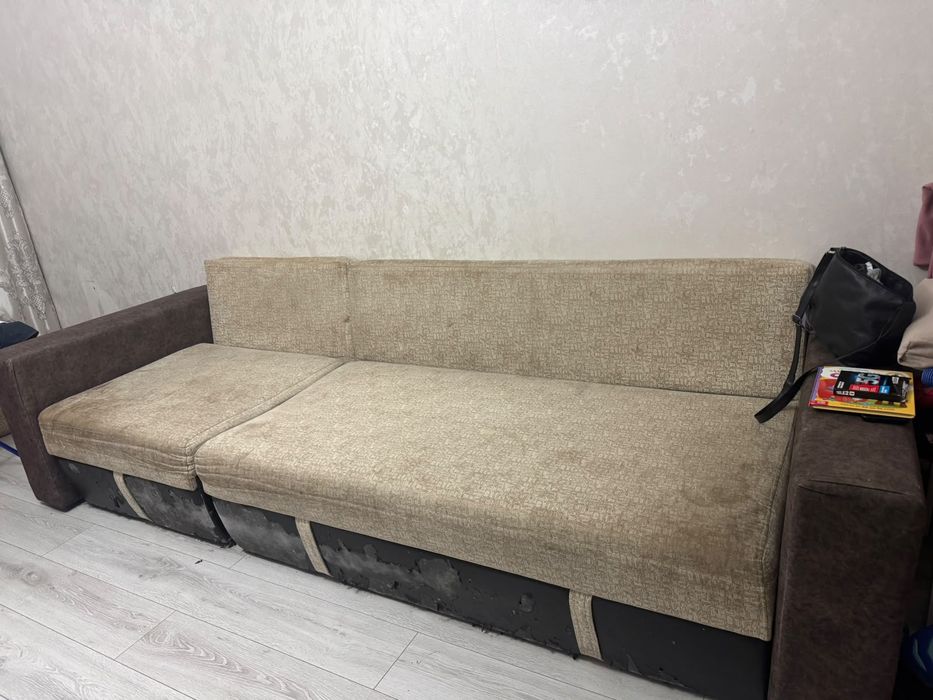 диван в гостиную