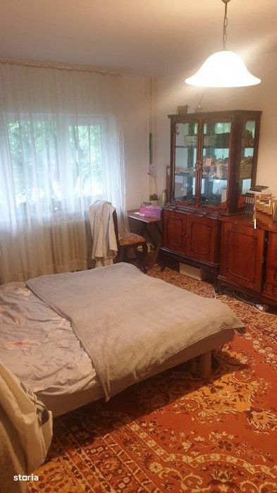 Apartament 3 camere, zona Titulescu-Centru.
