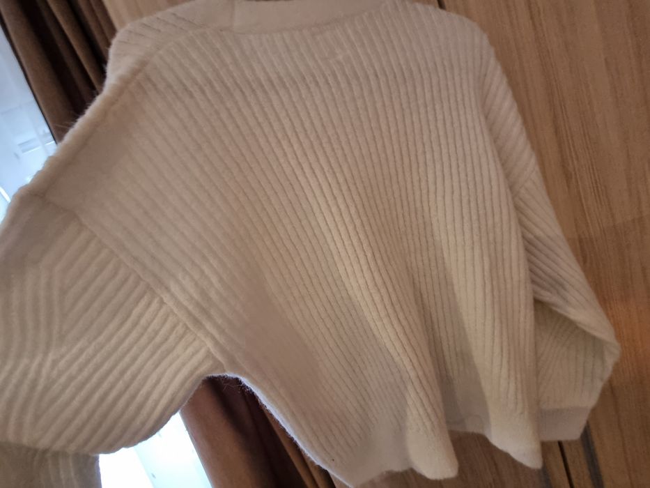 Дамски пуловер - бял Sinsay