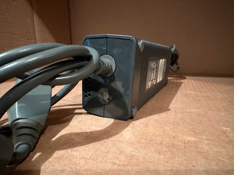 Зарядно за XBOX 360