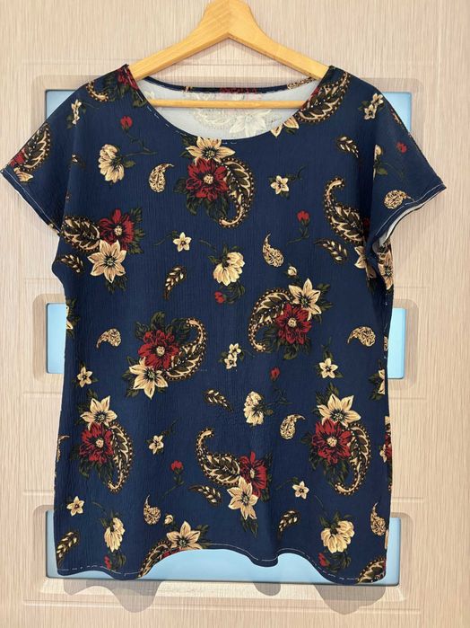 Блуза с къс ръкав | Флорални мотиви | Размер М/L