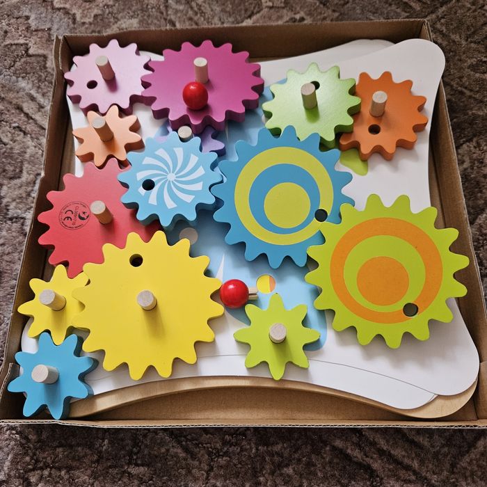 Детские развивающие игрушки