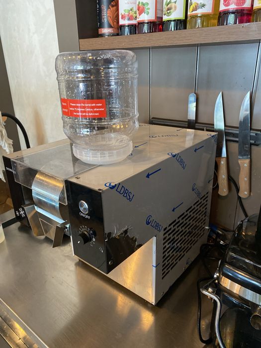 Морожный аппарат