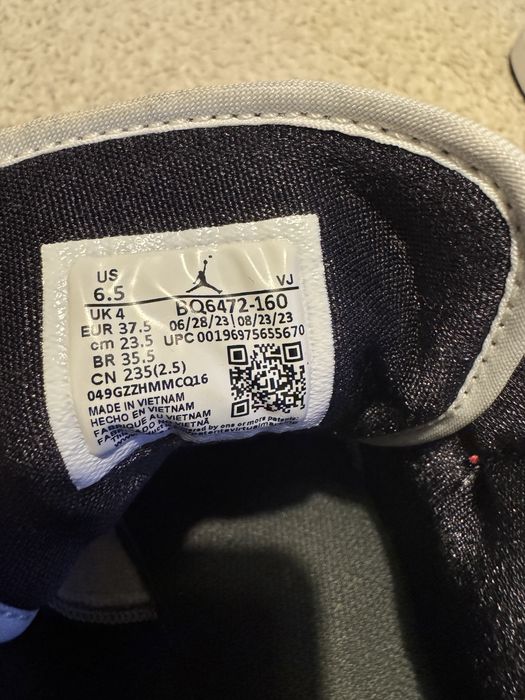 Nike Air Jordan Mid 1  marime 37,5