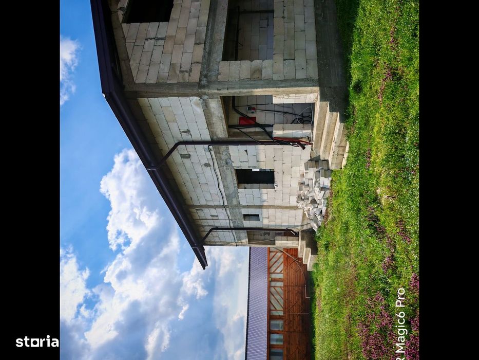 Casa in curs de constructie de vanzare