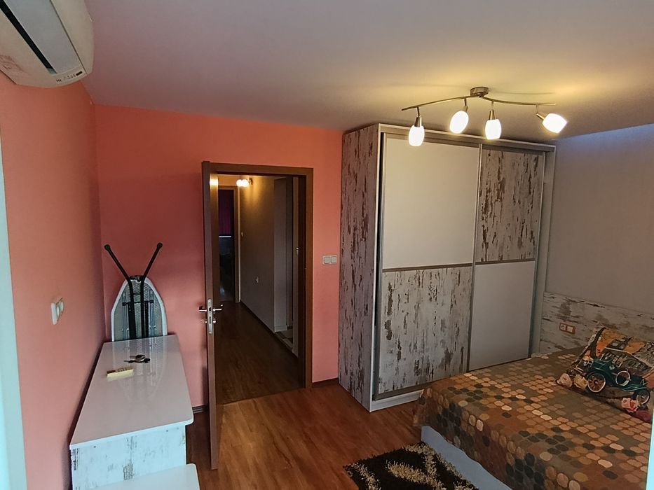 Апартамент в идеален център 100кв.м