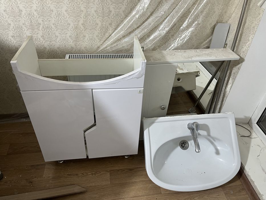 Раковина с тумбой