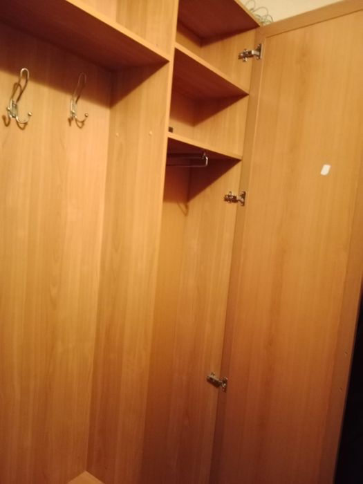 Продам шкаф для прихожей
