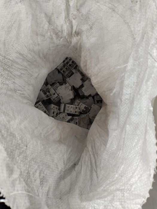 Продам автоматы 400, С16,С25,С50