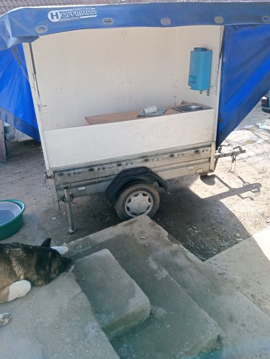 Remorca cu  posibilitate  comerciala