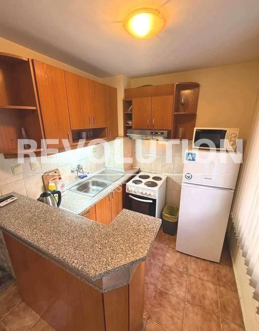 Дава се под наем Тристаен апартамент в Варна, Лятно кино Тракия - 78 кв.м за 598.23 € - Снимка #1