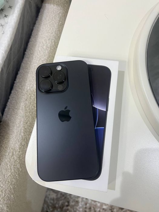 Продаётся IPhone 16 pro 256 GB