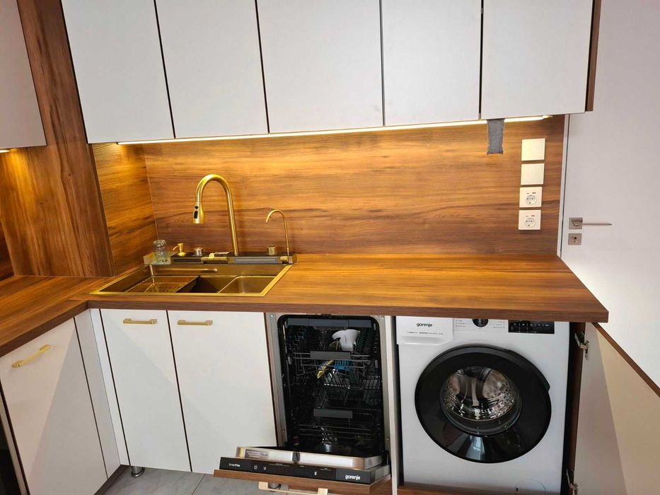 Дава се под наем Четиристаен апартамент в Варна, Лятно кино Тракия - 80 кв.м за 647.19 € - Снимка #13