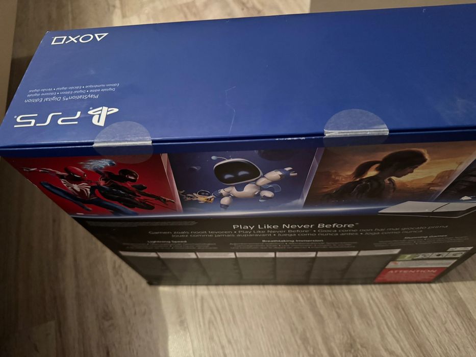PS5 Slim Edition model nou SIGILAT