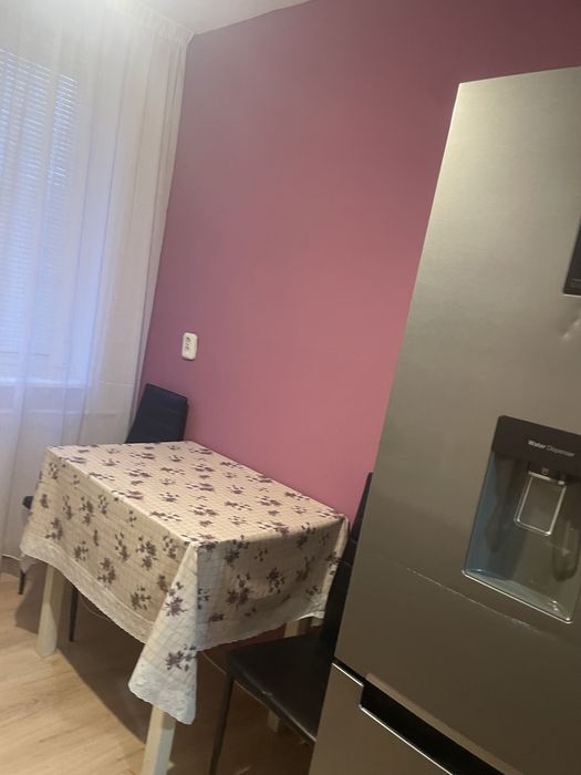 Inchiriez apartament cu 2 camere