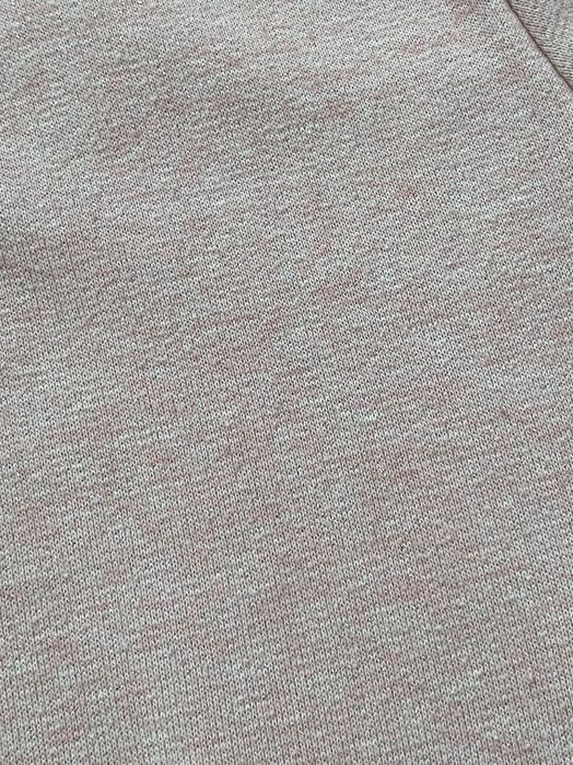 Кофты в сером и розовом цвете