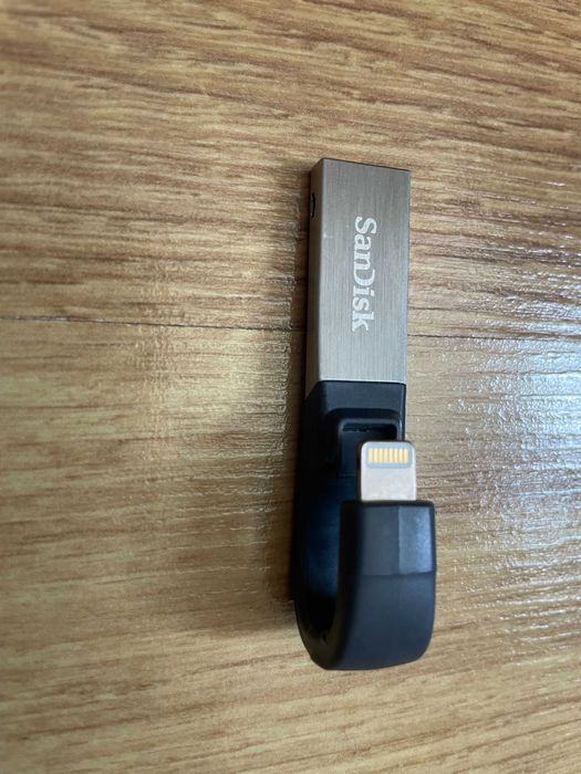 Memorie USB SanDisk iXpand Flash Drive iPhone / Ipad, 32 GB
