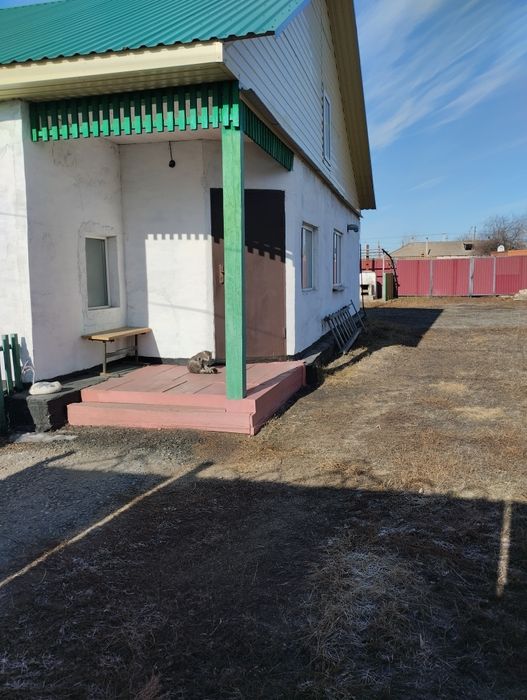Срочно.продается частный дом, в центре Красного Яра.ыбырая дом 17.