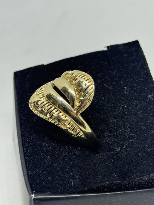 80е/грам златен дамски пръстен 3.67гр 14к 585