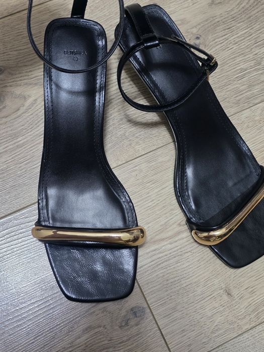 Продаю Каблуки Bershka