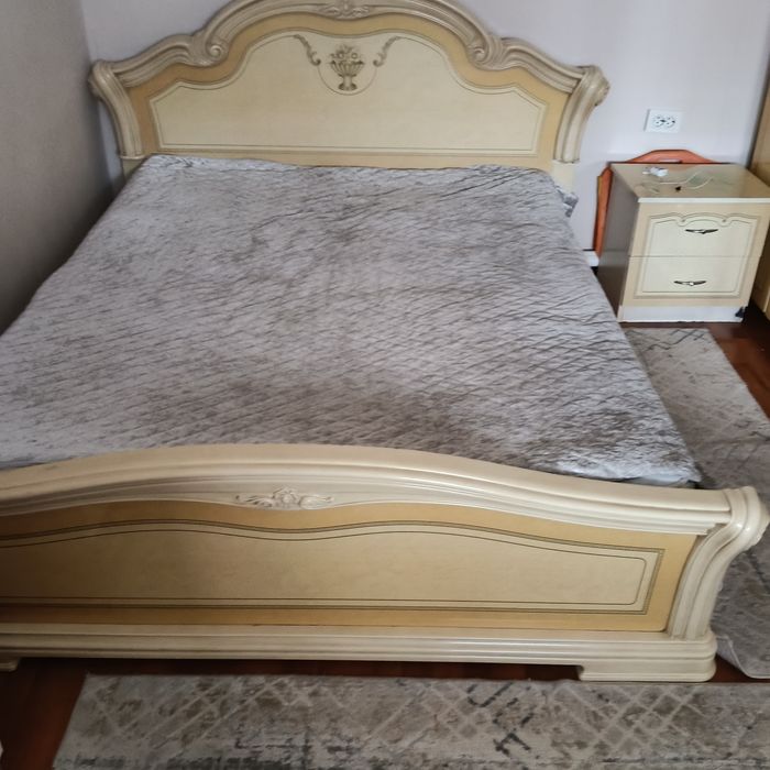 Спальний гарнитур