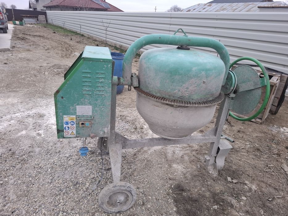Betoniera italia 250 L