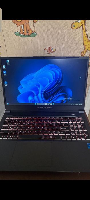Ноутбук thunder robot 911s core d